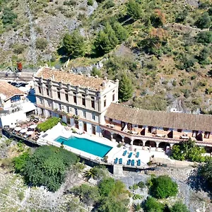 3* Hotel Complejo Turístico La Garganta